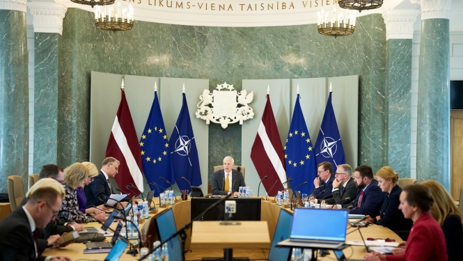 ministru prezidents un ministri ministru kabineta sēdē