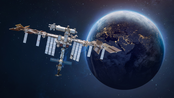 Satelīts kosmosā
