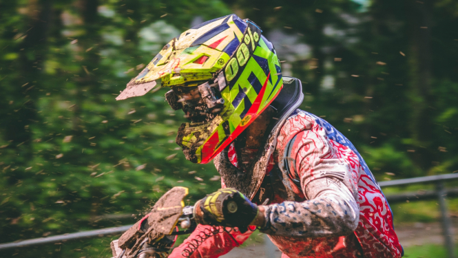 motokrosa braucējs