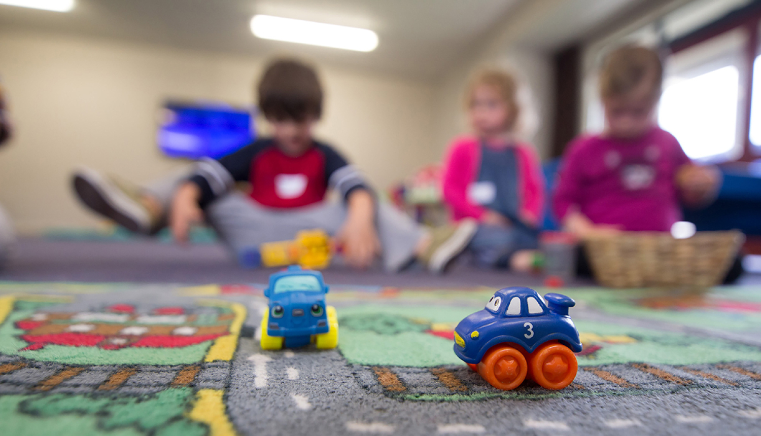 Vairāk nekā 60% gadījumu pirmsskolā ikdienā strādā divi pedagogi un palīgs