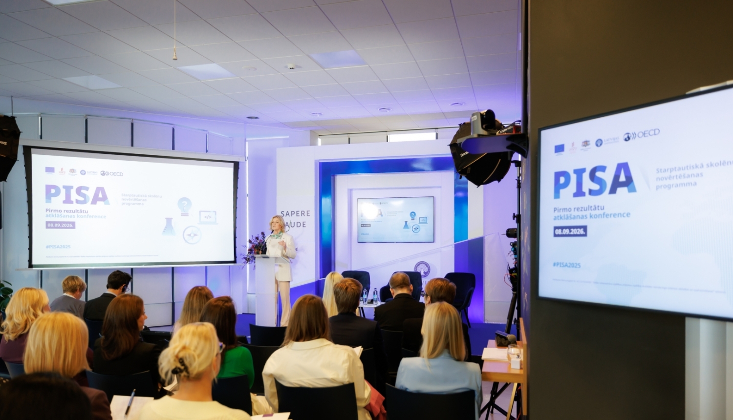 IZM ministre Ilze Indriksone saka uzrunu OECD PISA 2025 pirmo rezultātu atklāšanas konferencē