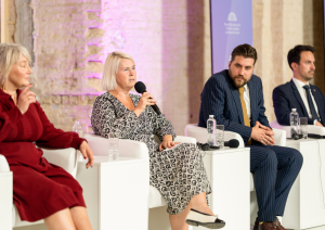 IZM parlamentārais sekretārs Dāvis Mārtiņš Daugavietis piedalās diskusijā