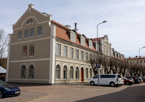 Kuldīgas Tehnoloģiju un tūrisma tehnikuma atjaunotā fasāde