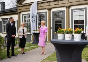 Swedbank dibinātā izglītības “Fonds AUGT” atklāšana. Ministre Anda Čakša saka uzrunu