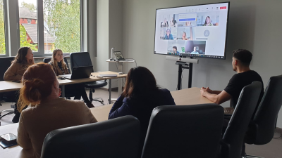 Kopbilde no mācībām