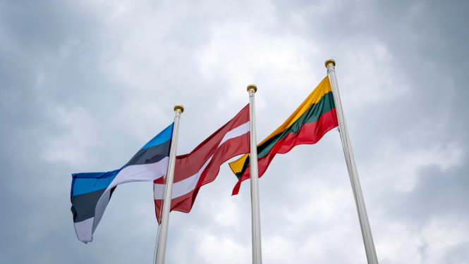 Igaunijas, Latvijas un Lietuvas karogs