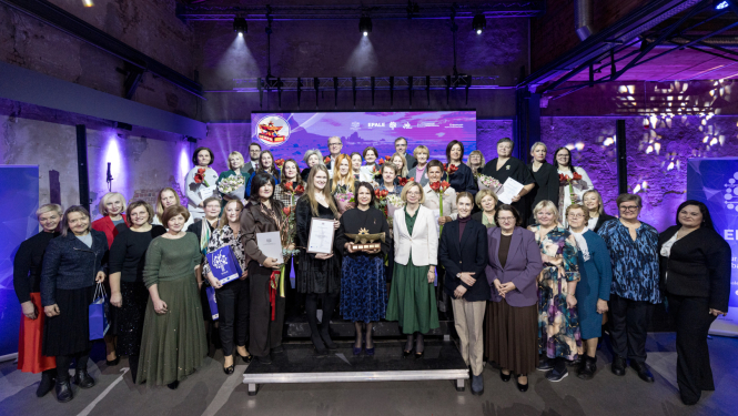 Kopbilde no apbavoanas ceremonijas