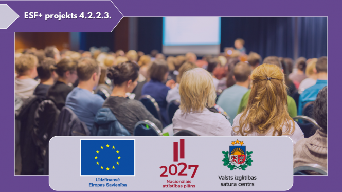 Konferenču telpa ar cilvēkiem. Līdzfinansē ES, NAP, VISC logo. Teksts - ESF+ projekts 4.2.2.3.