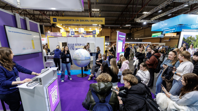 Atskata bilde no izstādes "Skola 2025"