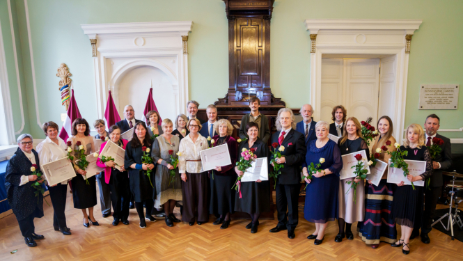 Ministru kabineta Atzinības rakstu saņēmēju kopbilde