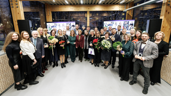 Kalendāra un ceļojošā izstādes "Zinātne Latvijai 2026" cilvēku kopbilde