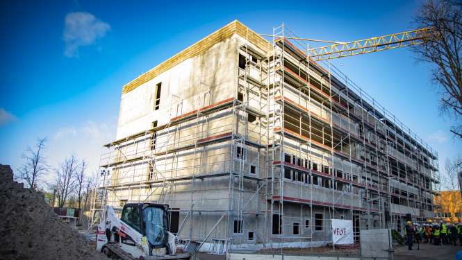 Spāru svētki Rīgas Klasiskās ģimnāzijas laboratoriju korpusu jaunbūvei