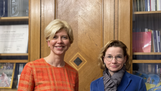 Francijas vēstniece