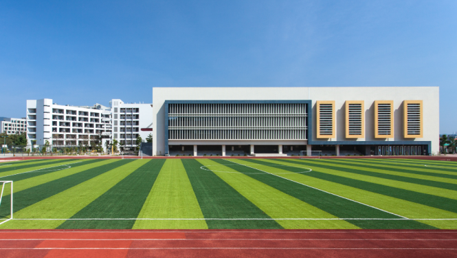 Attēls ar skolas ēku