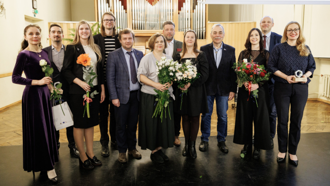 "Zinātne Latvijai 2025" kalendāra atklāšanas pasākuma dalībnieku kopbilde. 