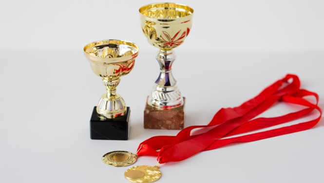 Sporta kausi un medaļas