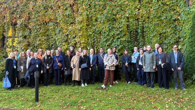 Nordplus komitejas sanaksmes dalībnieku kopbilde Siguldā