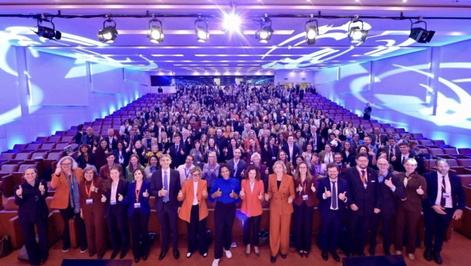 Samita kopbilde Roxana Mînzatu Linkedin 