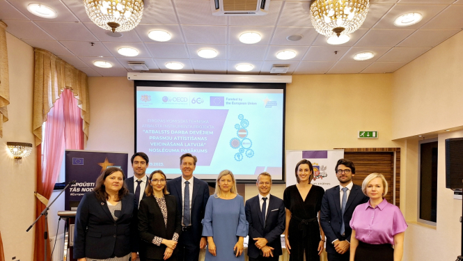 Atbalsts darba devējiem prasmju attīstīšanas veicināšanā Latvijā noslēgums 