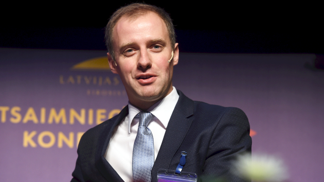 #MāciesMājās dienasgrāmata. 1.diena Ogres 1. vidusskolai