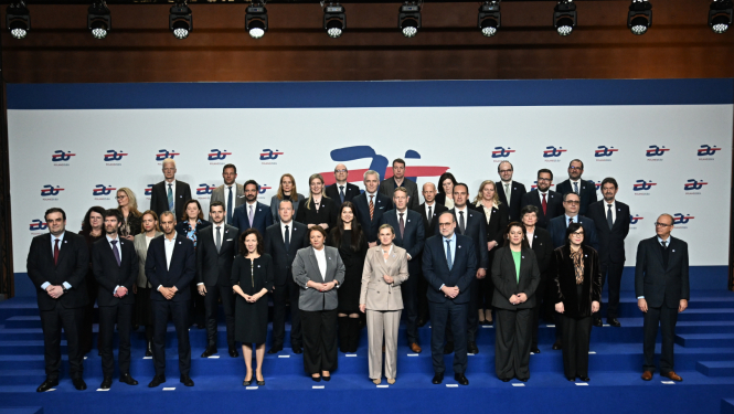 Pārstāvju kopbilde neformālajā Eiropas Savienības Izglītības ministru sanāksmē Varšavā.