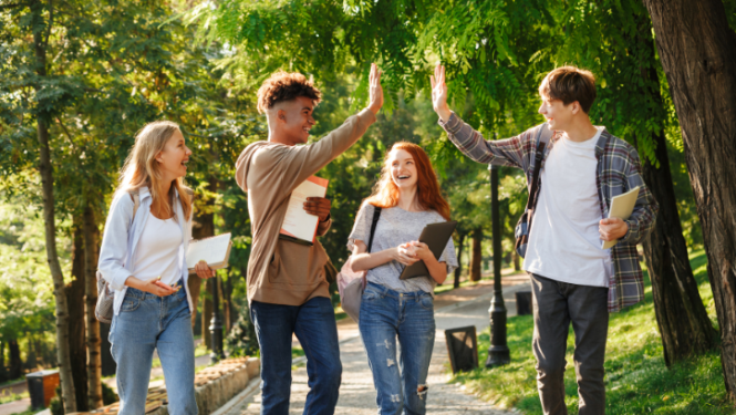 43 pašvaldības attīstīs starpnovadu sadarbību jaunatnes jomā