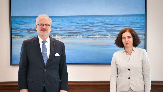 Ilga Šuplinska ar Valsts prezidentu pārrunā augstākās izglītības reformas un citus jautājumus