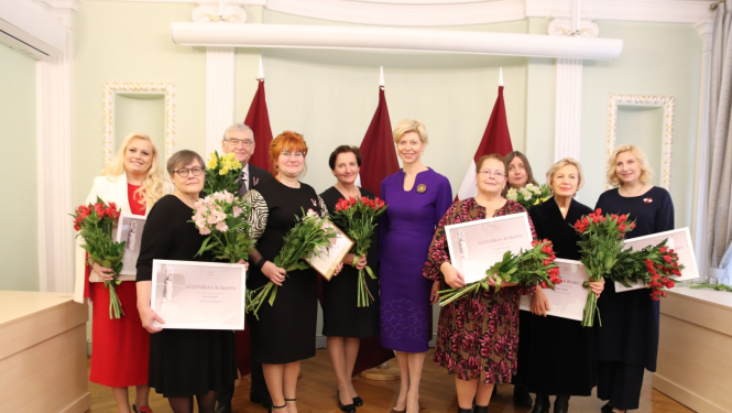 MK Atzinības rakstu pasniegšana