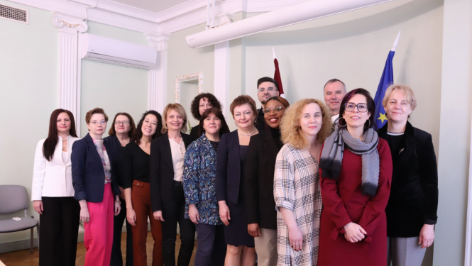 Francijas Nacionālo pieaugušo profesionālās izglītības aģentūras AfPA, Eiropas profesionālās izglītības asociācijas EVTA un Eiropas profesionālās izglītības iestāžu asociācijas EVBB vizīte IZM.