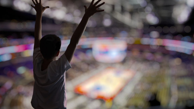 Sporta pasākums, bērns priecājas