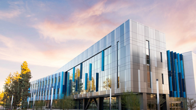 moderns ēkas attēls