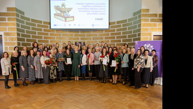 Pieaugušo neformālās izglītības ceļojošās balvas "Saules laiva" 2024. gada uzvarētāju kopbilde