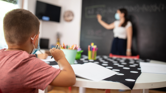 klātienes mācības