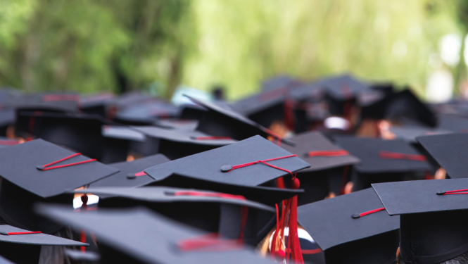 Universitāte, cepure