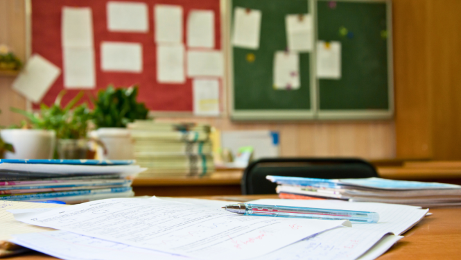 Skolotāja darba galds