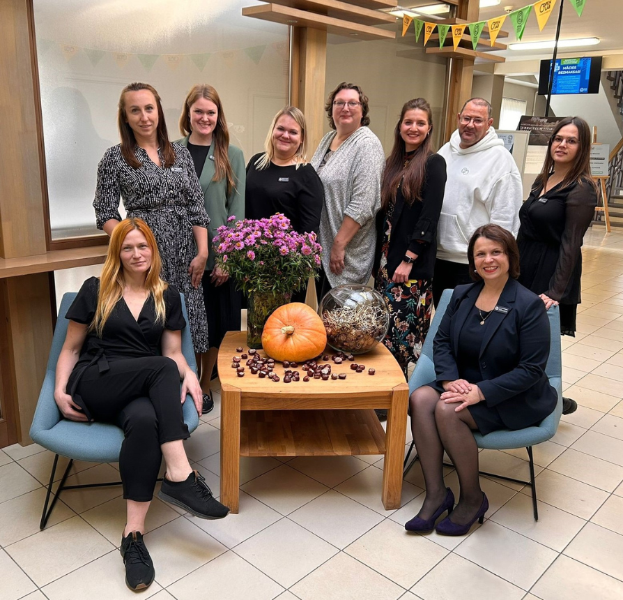 Dobeles PIUAC kolektīvs Izaugsmes svētkos. Foto no Montas Mantrovas personīgā arhīva