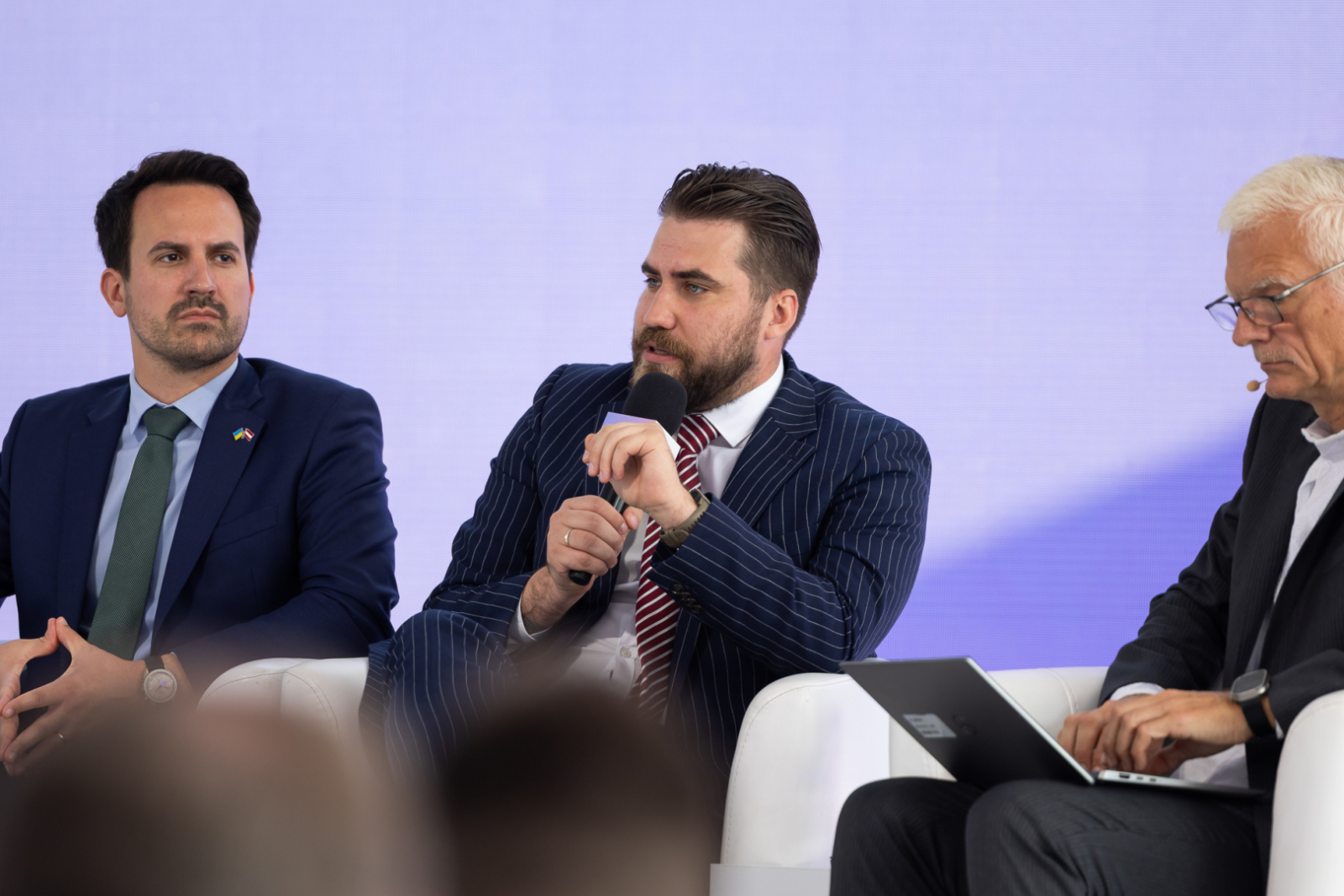 IZM parlamentārais sekretārs Dāvis Mārtiņš Daugavietis piedalās diskusijā