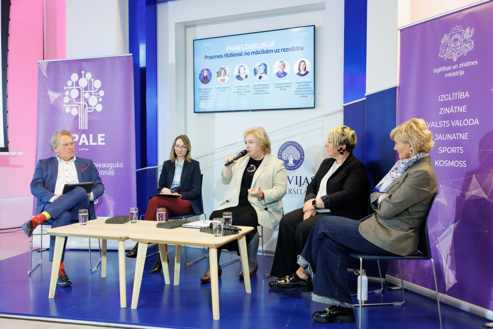 Paneļdiskusijas dalībnieku kopbilde