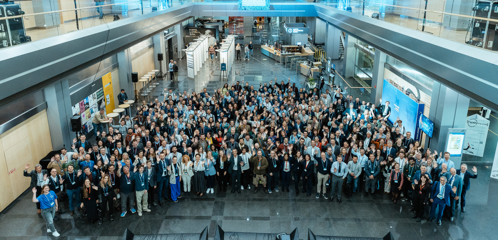 Starptautiskās konferences “Big Data from Space 2025” dalībnieku kopbilde