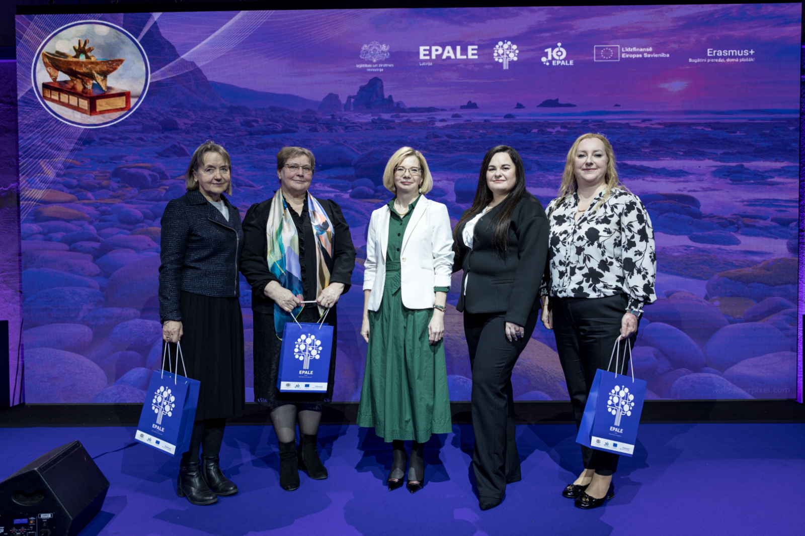 EPALE projekta vadītāja (2026) Slvija Kārkliņa, EPALE projekta vadītāja (2017-2019) Ilze Seipule, IZM Profesionālās un pieaugušo izglītības departamenta direktora vietniece Ieva Suškeviča, EPALE projekta vadītāja Oksana Soročina, EPALE projekta vadītāja (2019-2023) Sanda Roze