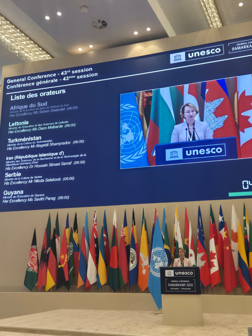 Izglītības un zinātnes ministre Dace Melbārde