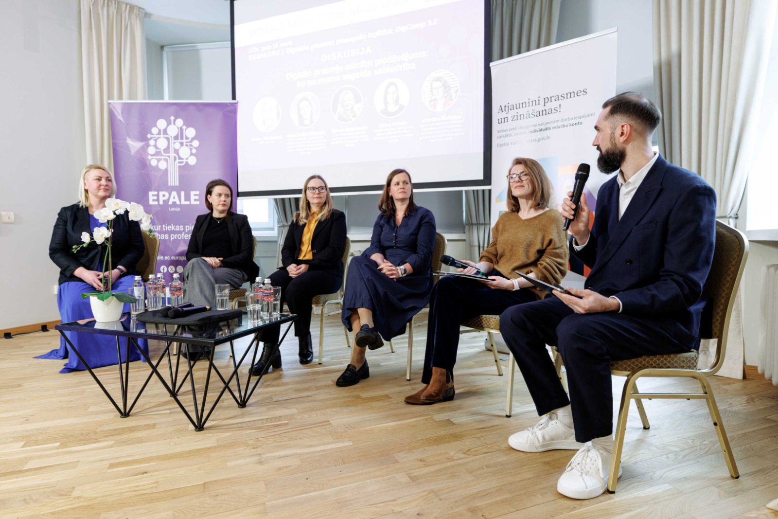 Diskusija “Digitālo prasmju mācību piedāvājums: ko no mums sagaida sabiedrība”