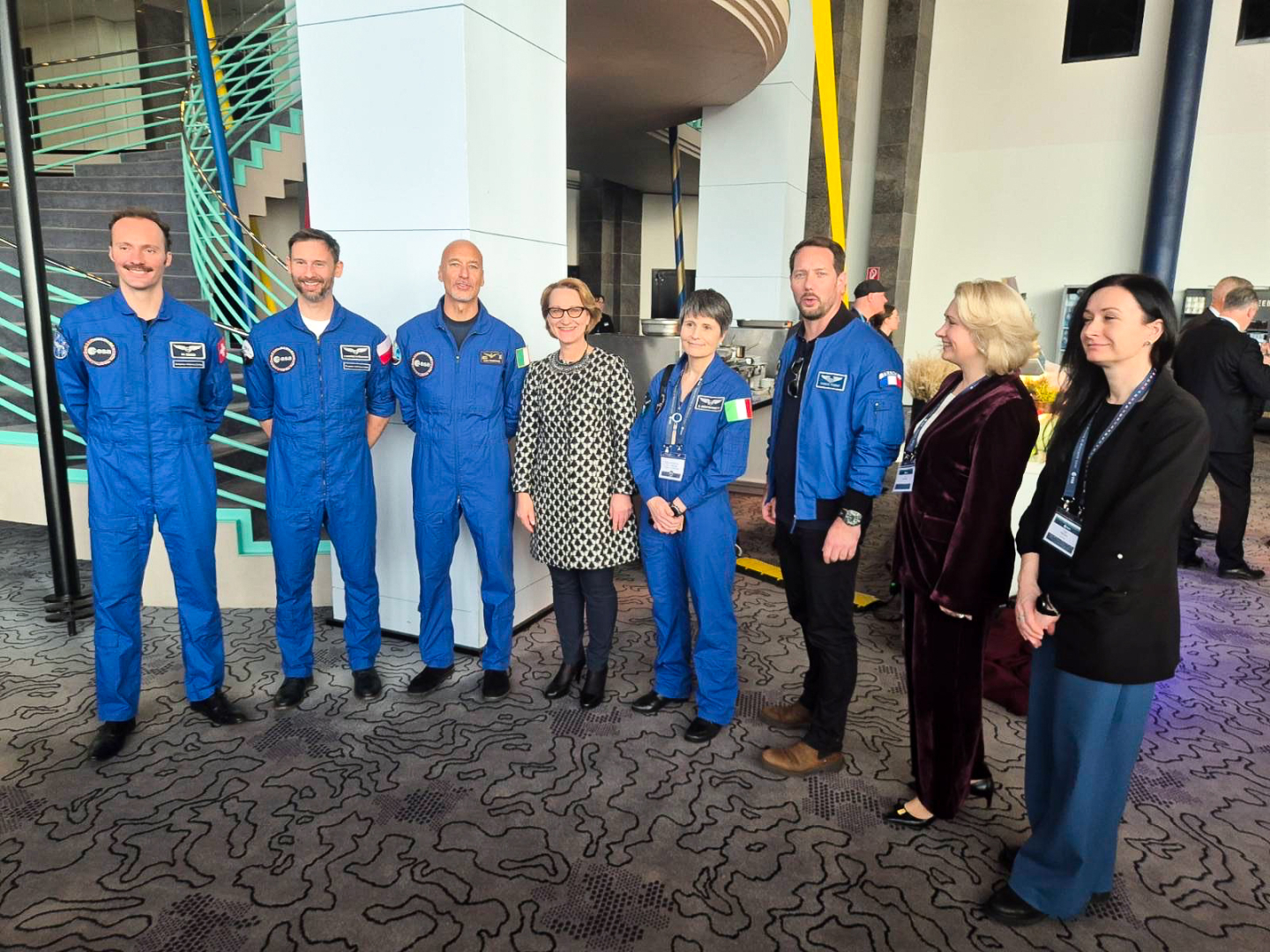 IZM ministre Dace Melbārde un Valsts sekretāra vietniece cilvēkkapitāla, zinātnes un inovāciju attīstības jautājumos Lana Frančeska Dreimane Eiropas Kosmosa aģentūras Ministru padomes sanāksmē Brēmenē