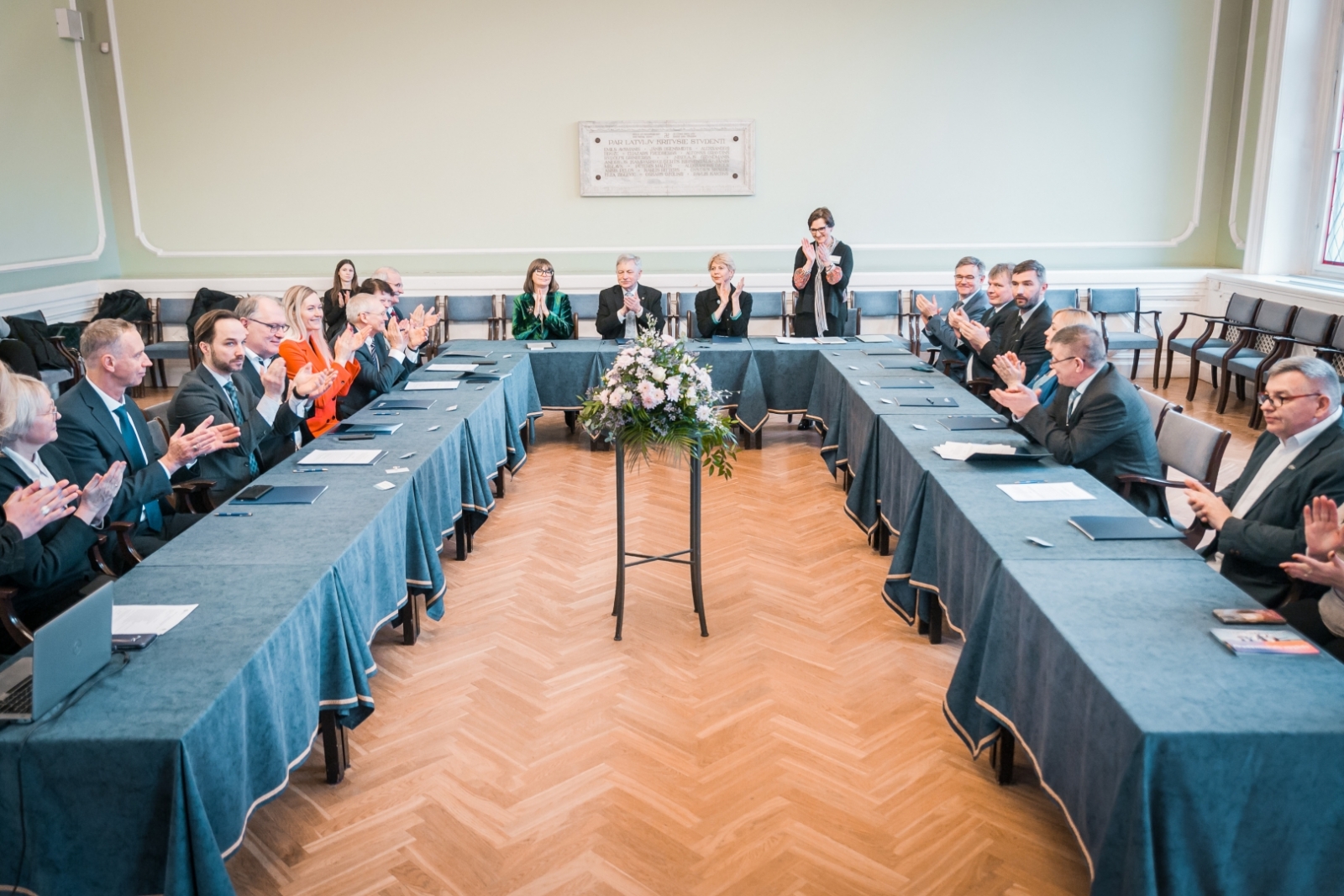 IZM, LU, 12 pašvaldības un Daugavpils Universitāte paraksta sadarbības memorandu