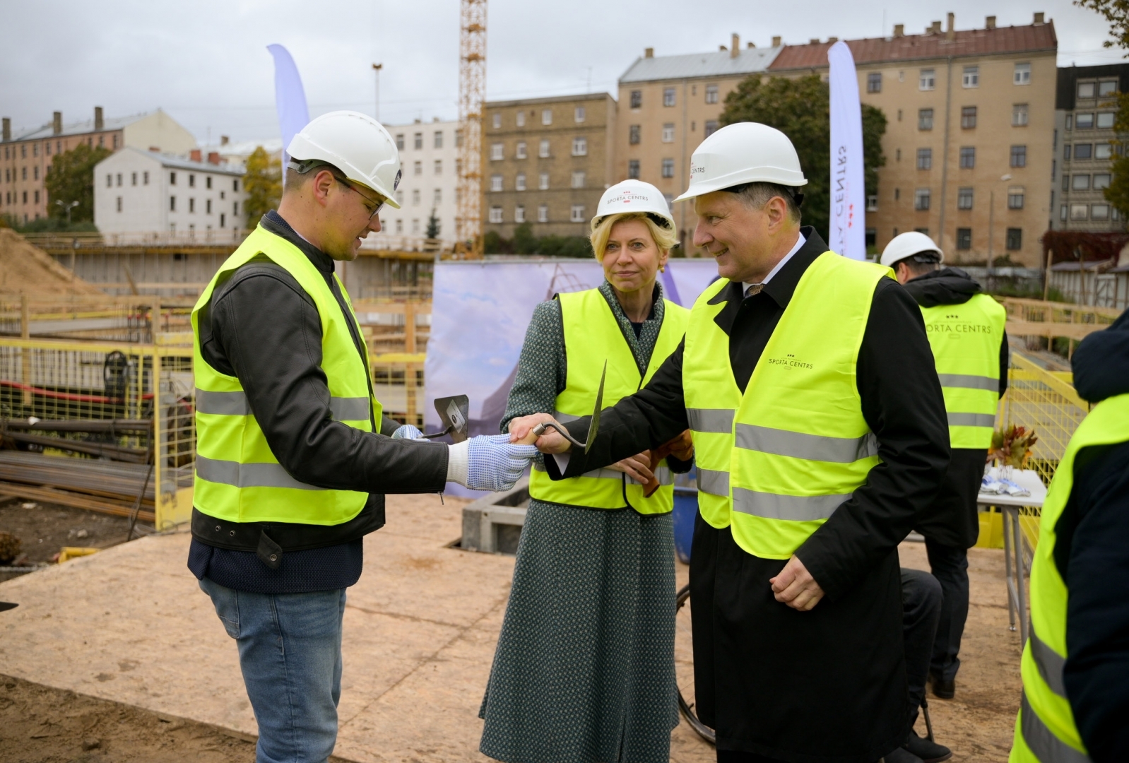 Komandu sporta spēļu halles – kapsulas iemūrēšanas svētki