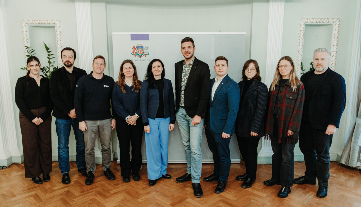 Kopbilde no Eiropas Kosmosa aģentūras (EKA) delegātu mācībām