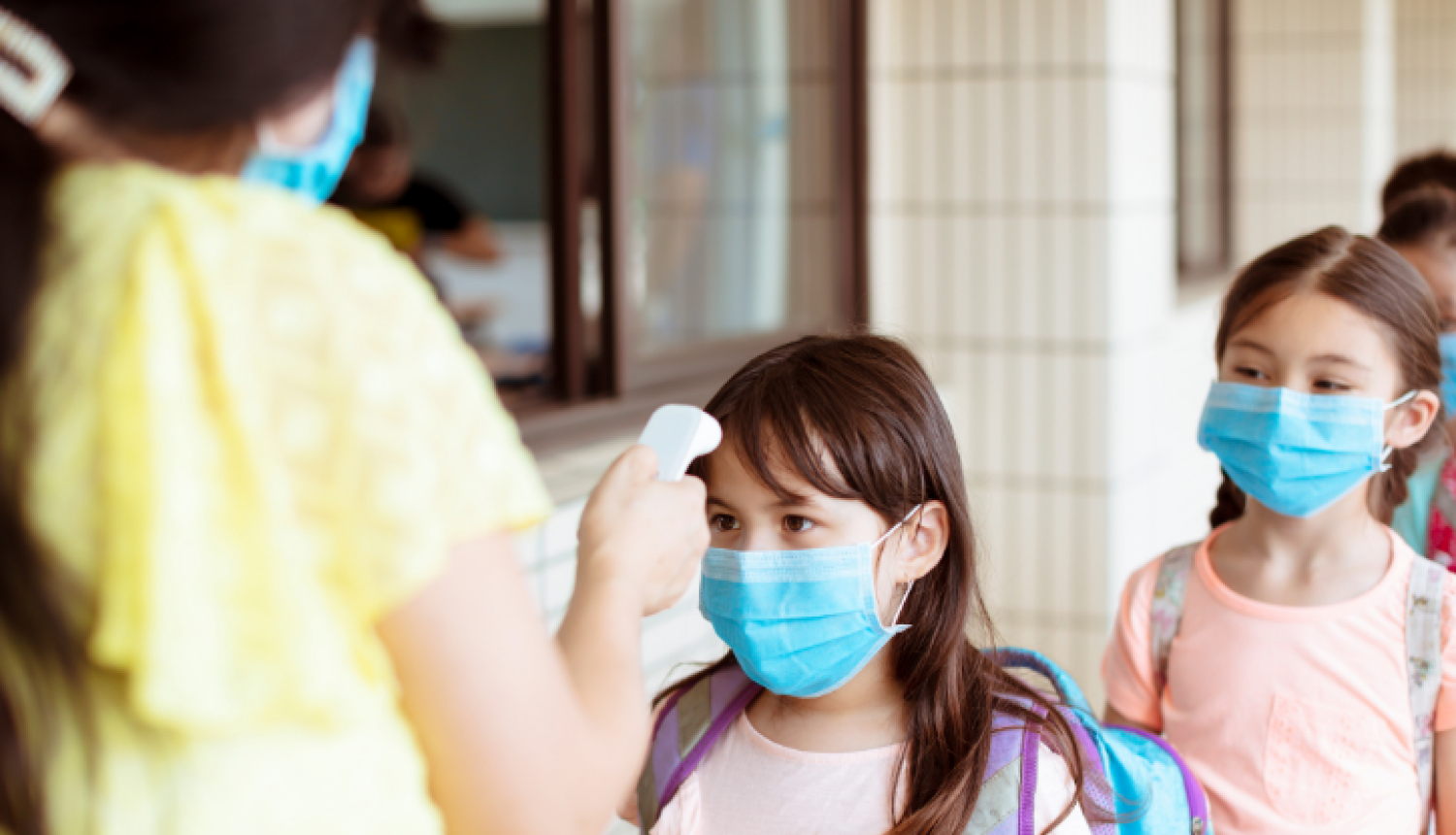 Par Covid-19 gadījumiem skolās būs jāinformē Izglītības kvalitātes valsts dienests