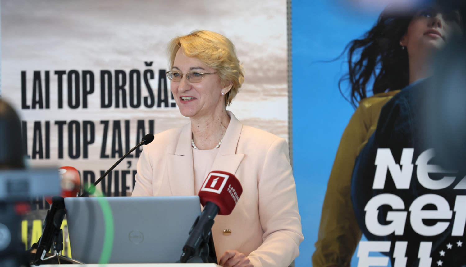 Izglītības un zinātnes ministre Dace Melbārde