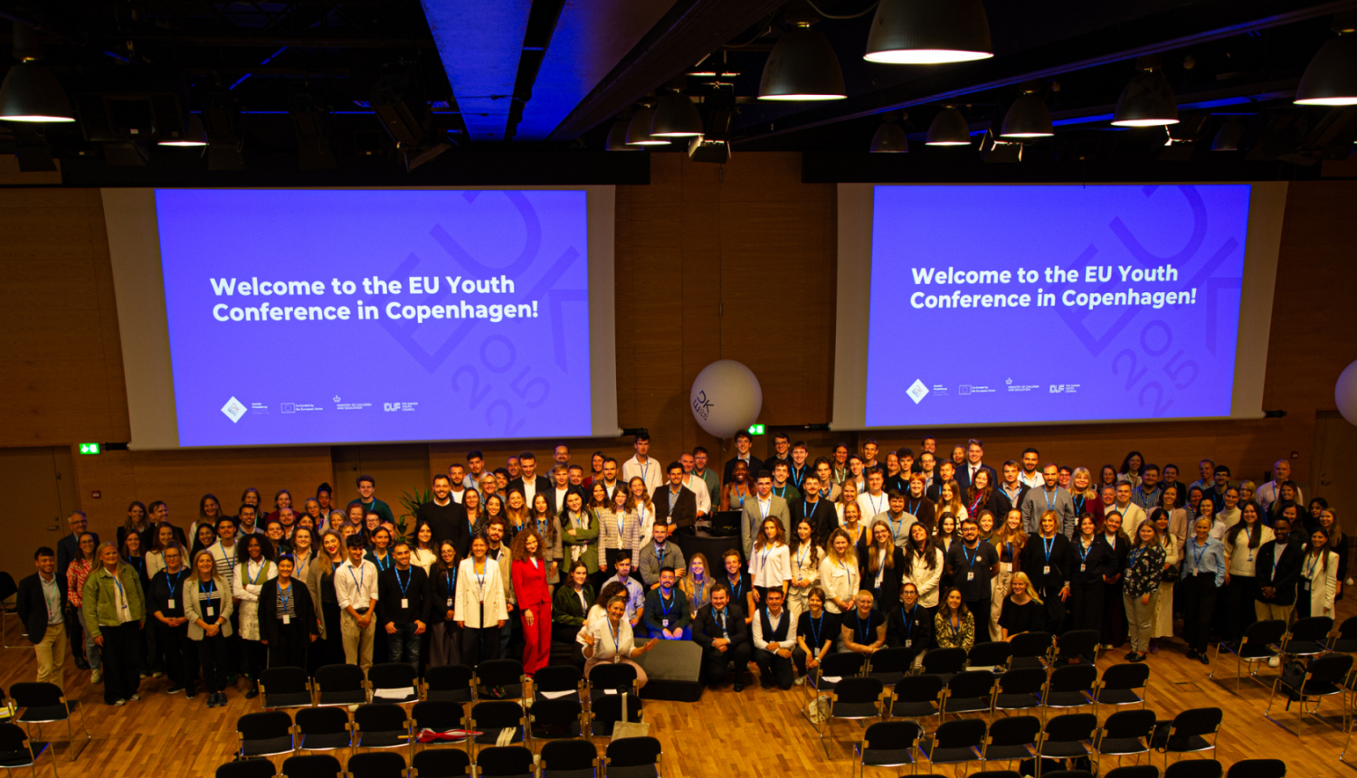 Dalībnieku kopbilde no Eiropas Jaunatnes konferences Kopenhāgenā