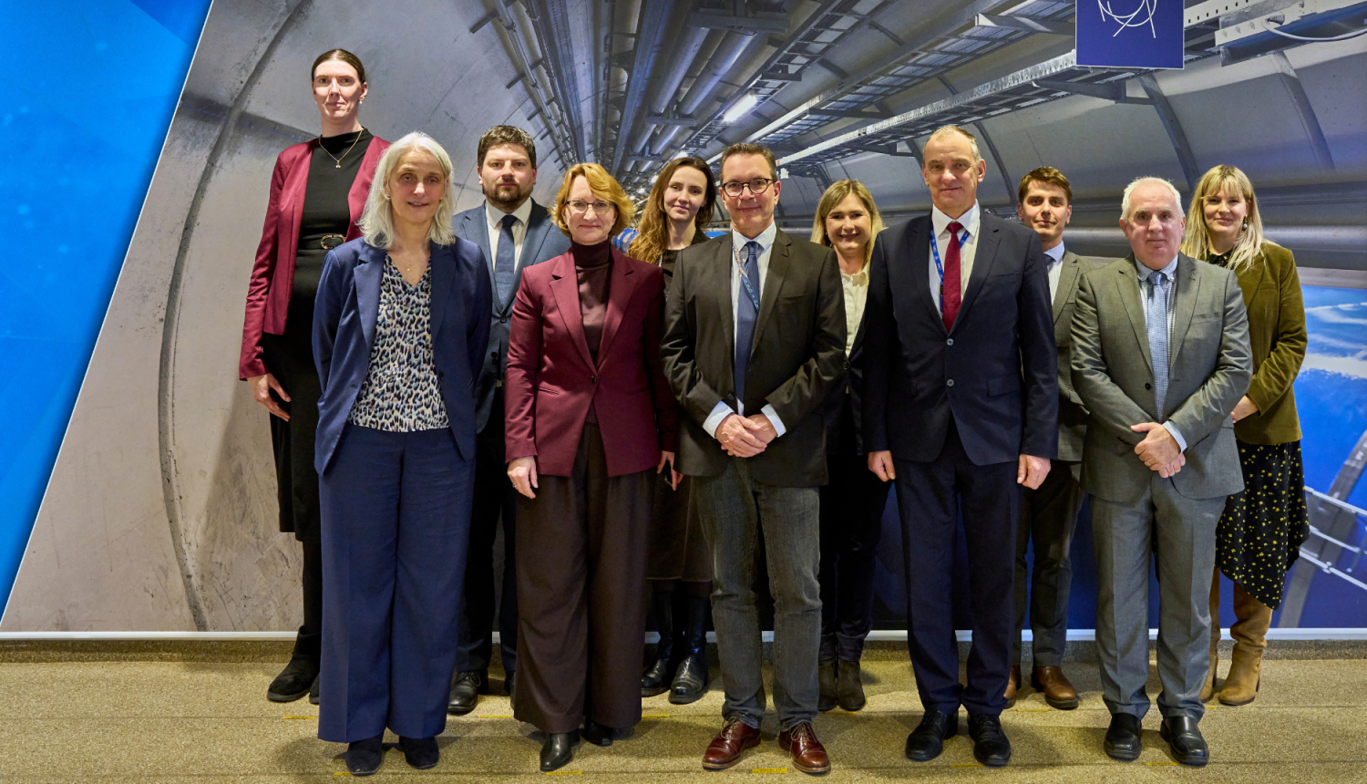 Kopbilde no izglītības un zinātnes ministres Daces Melbārdes vizītes CERN